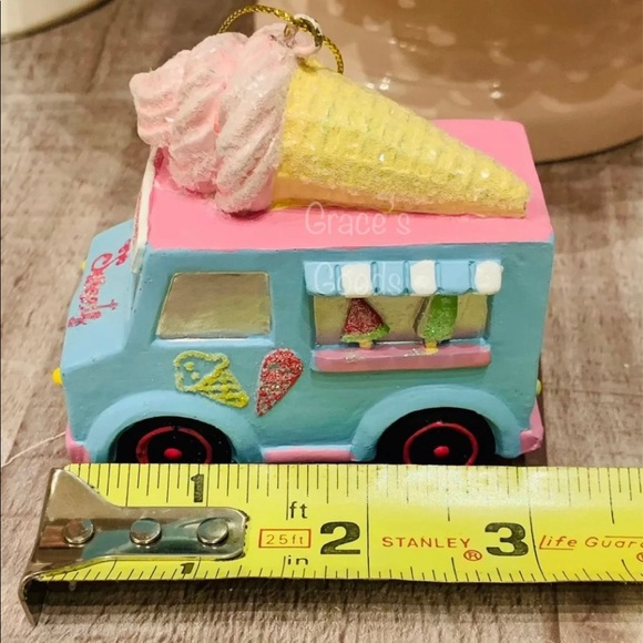 Ice Cream Truck for Tiered Trays & Displays - Picture 5 of 6